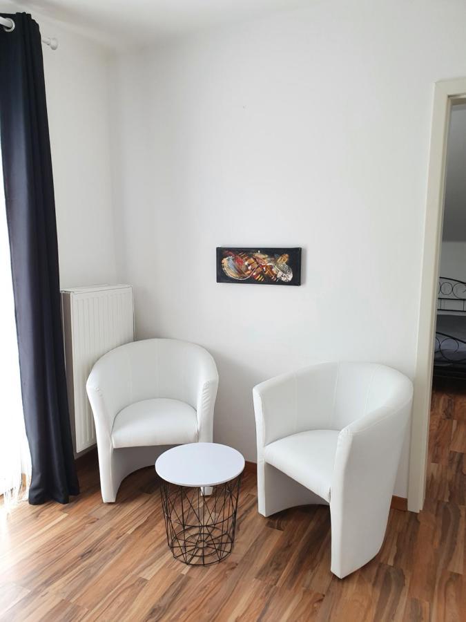 Bogi'S Ferienhaus - Pension Laakirchen Dış mekan fotoğraf
