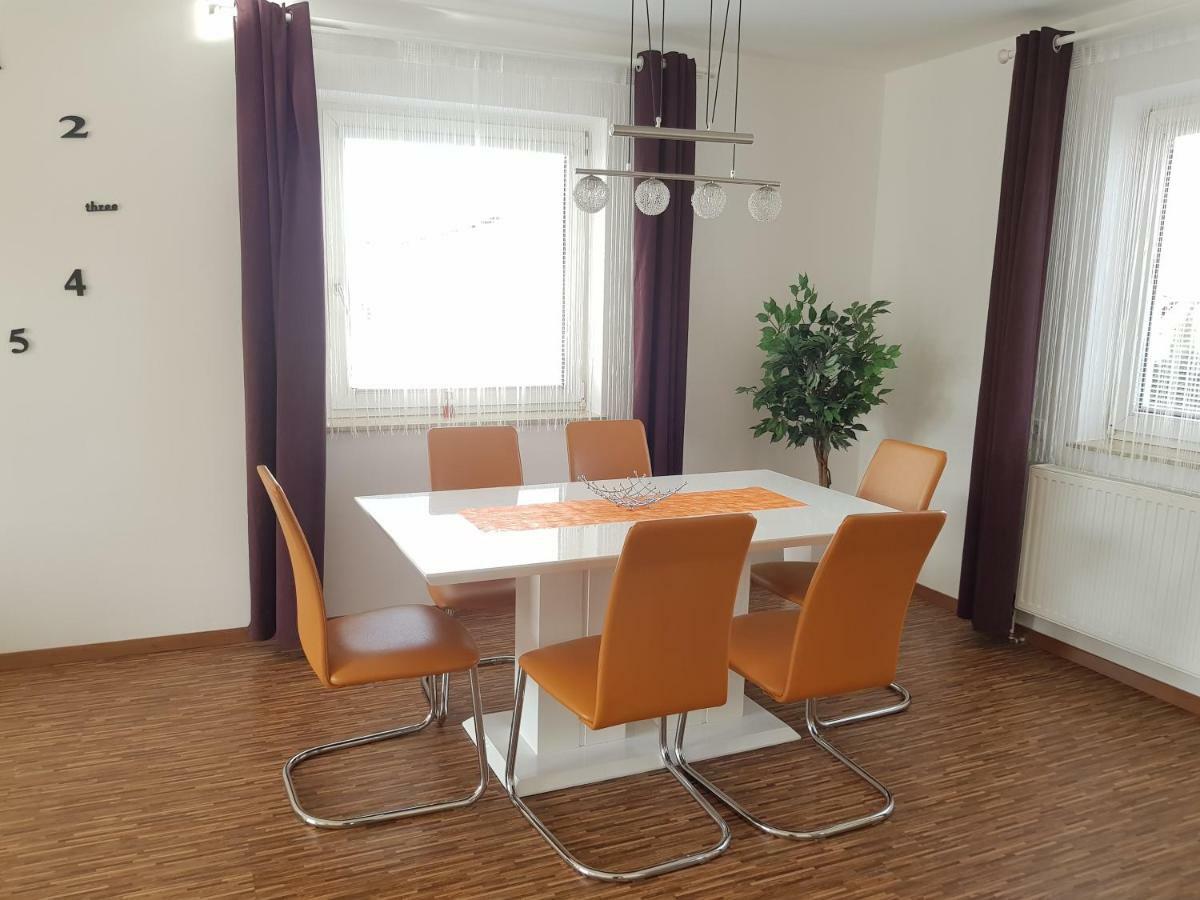 Bogi'S Ferienhaus - Pension Laakirchen Dış mekan fotoğraf