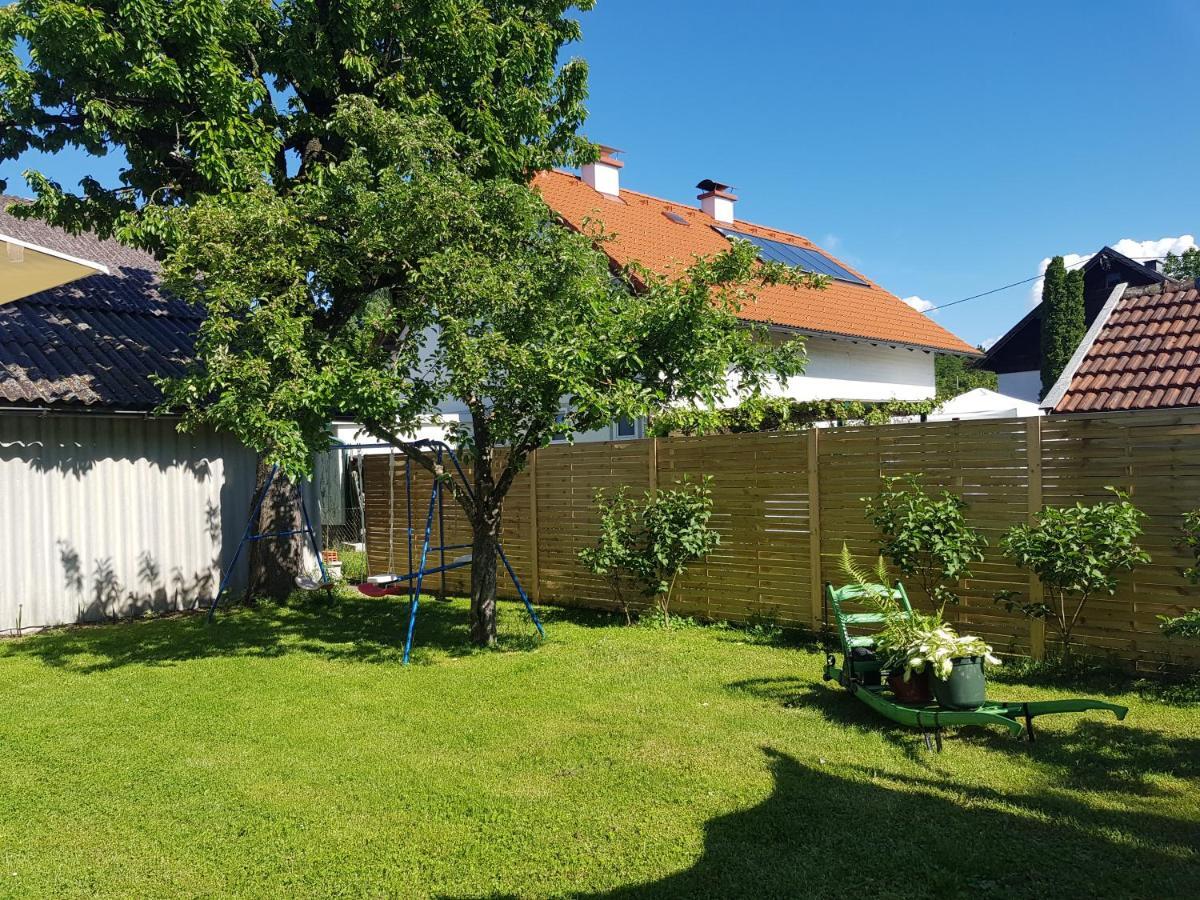 Bogi'S Ferienhaus - Pension Laakirchen Dış mekan fotoğraf
